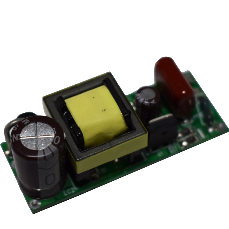 Built in LED power supply for bulb spotlight